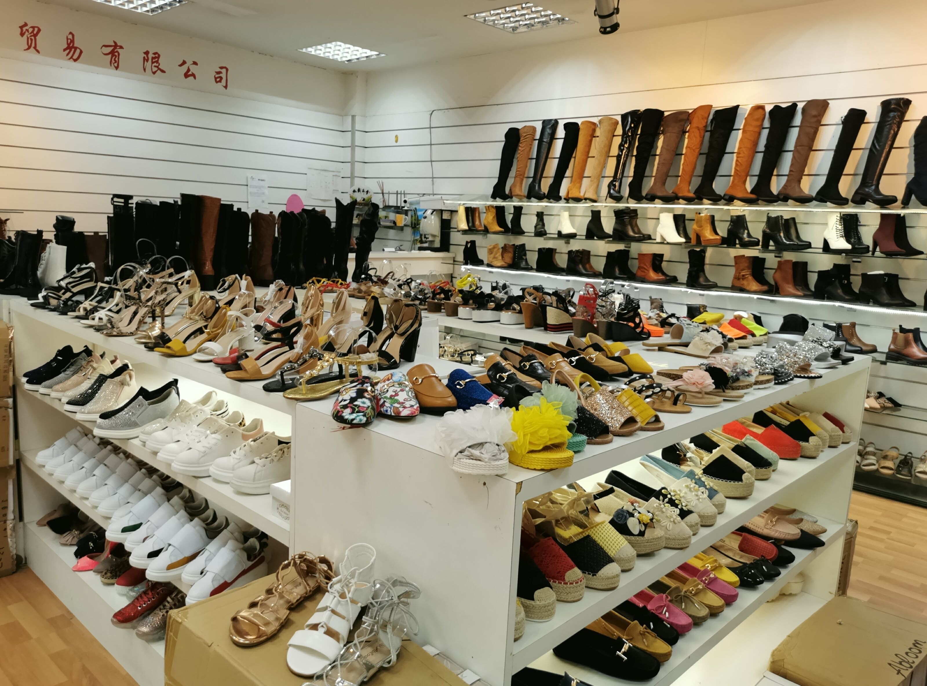 1 Moda — foto 3