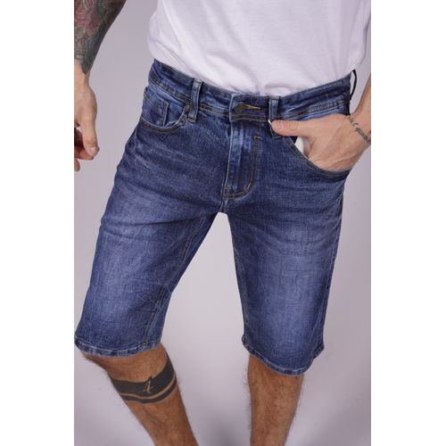 Jeans taglio largo on sale uomo