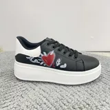 Sneakers(D) Genere Sneakers basse Donna Quattro stagioni Made in Cina Tempo libero Vari Colori Plateau Anteriore Tonda — foto 1