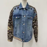 GIACCA DI JEANS CON DETTAGLI — foto 1
