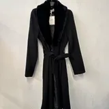 pelliccia lunga con tasche e cintura — foto 3
