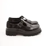 Stringate con fibbia
Tacco 5 cm
Donna Autunno/Inverno Made in China Quotidiano
MARTIN PESCATORE — foto 4
