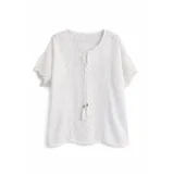Blusa in sangallo con pizzi e laccetti — foto 3