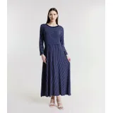 Vestito di maglia a righe — foto 5