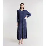 Vestito di maglia a righe — foto 1