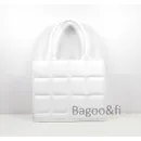 bianco #FFFFFF